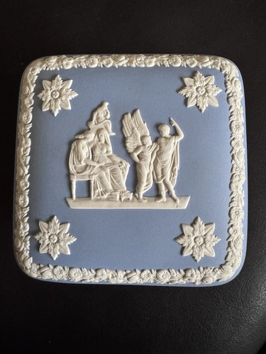 Wedgewood jasperware blue - wedgewood,