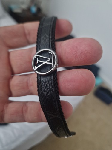 Louis vuitton loop it - lv,