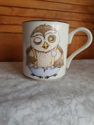 Arthur wood back front owl - wood,