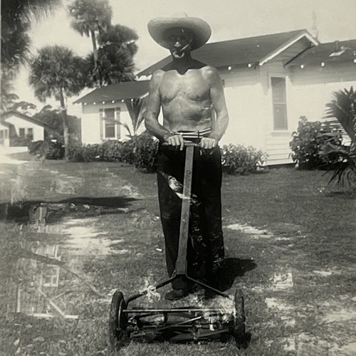 Vintage snapshot - b&w,