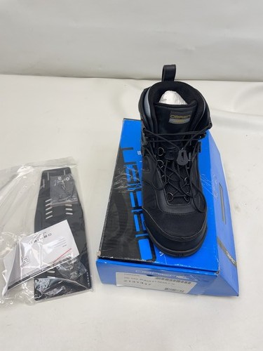 Brien 2131417 hail - brien, black
