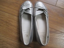BRAND NEW WOMENS  K METALIC