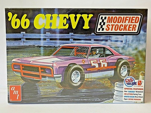 Amt retro deluxe plastic - plastic, kit