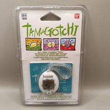 Tamagotchi white bandai - tamagotchi,