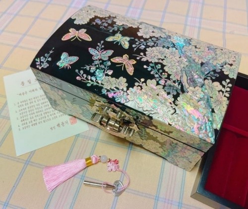 Korean mother pearl - mother, of