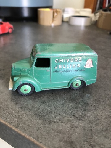 Dinky toys 452 trojan chivers - 452,