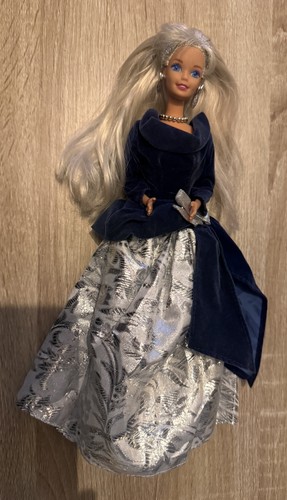 Vintage winter velvet barbie - vintage,