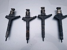 4 x  Nissan Navara Pathfinder