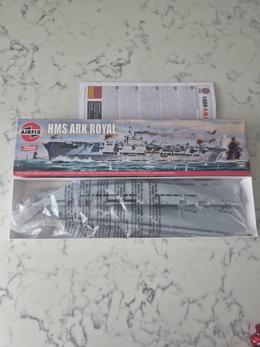 Airfix hms ark royal - hms,
