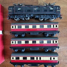 Trix TTR OO Gauge BR EM1 Electric Loco 26010 Boxed Plus 3 Unboxed Coaches AC