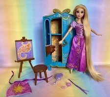 RARE 2020 Disney Store Rapunzel doll wardrobe & Vanity playset Tangled 