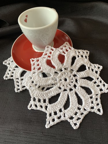 White vintage hand crochet - vintage,