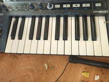 Arturia MiniBrute 2 (Noir Edition) 25 Key Mono Synthesizer Keyboard (Boxed)