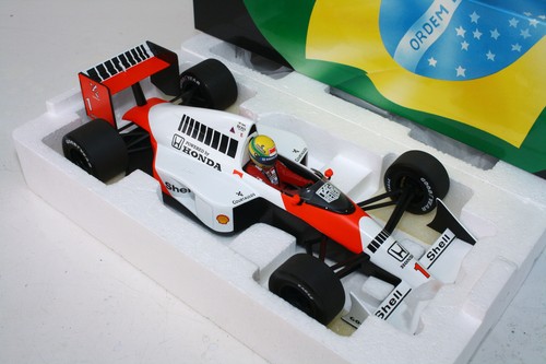 Minichamps 540 891801 - minichamps, 1:18