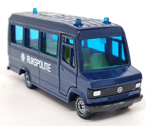 Siku mercedes benz - mercedes,