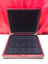 WOODEN COIN / MEDAL DISPLAY BOX / CABINET HOLDS 12 WITH MAGNETIC CLOSE