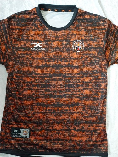 Castleford tigers rugby shirt - castleford,