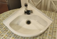 Caravan 14x14" white corner bathroom sink with waste and single mixer tap