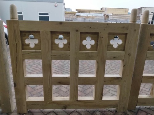 Oak bespoke driveway gates - oak,