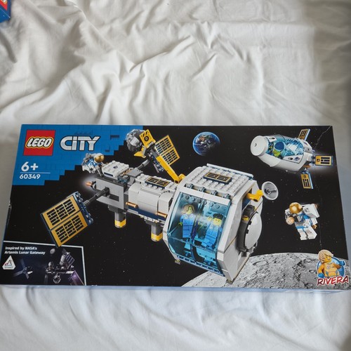 Lego city lunar space station - lego,