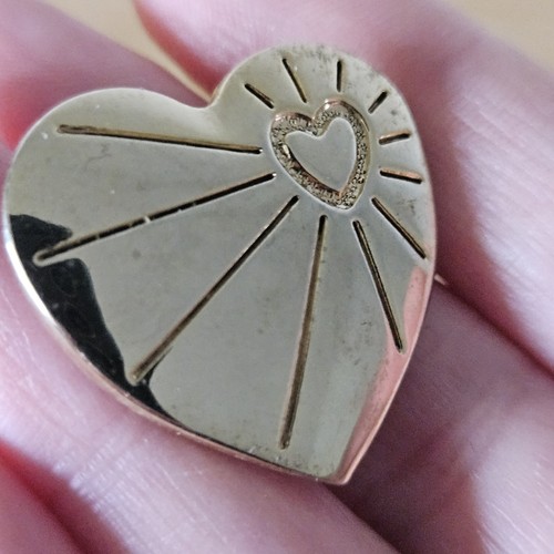 Variety club heart pin badge - variety,