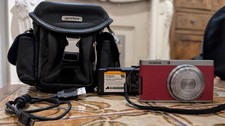 Fujifilm XF1 Digital Camera with Accessories and Leather Camera Bag