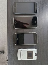 Apple iPhone 4s, iPhone SE, iPhone 3GS, Motorola Razr v3 (Joblot of four phones)
