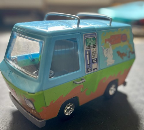 Scooby doo mystery machine - scooby-doo,