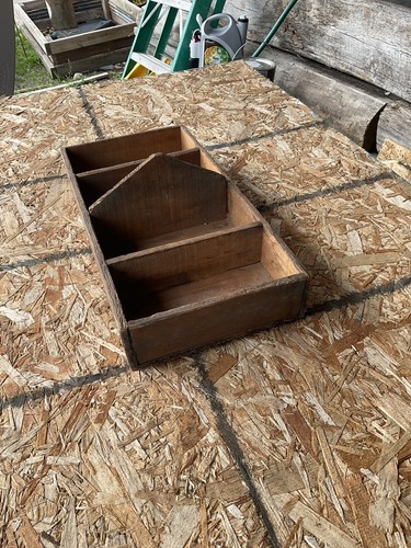Primitive compartment wood - primitive,
