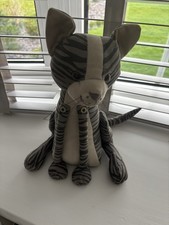 Dora Tiddles Cat Doorstop Grey
