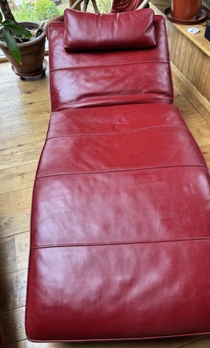 Natuzzi red leather recliner - red,