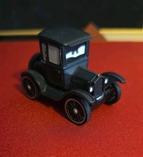 Disney Pixar Cars Lizzie Ford