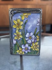 Vintage Churchills Daffodils