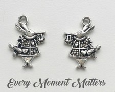 10 x Tibetan Silver RABBIT