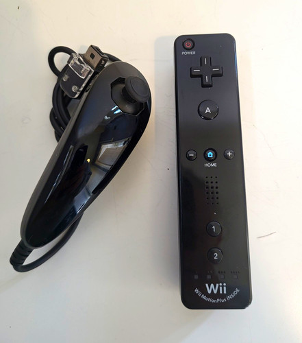 Nintendo wii remote controller - wii,