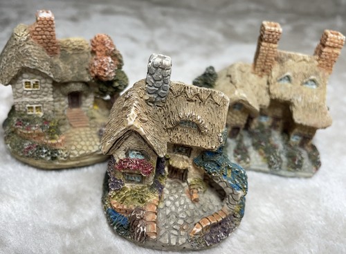 Thatched cottages - thatched,