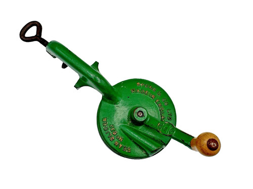 Vintage green cast - iron, spong