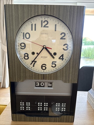 Seiko calendar clock - seiko,