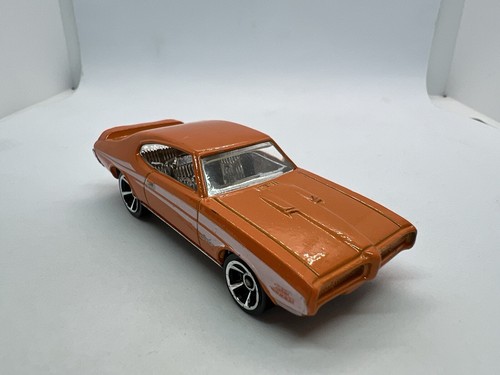 Hot wheels pontiac gto - hot,