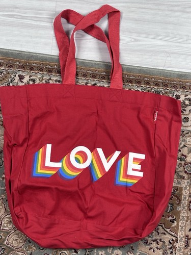 Red canvas love rainbow - red,