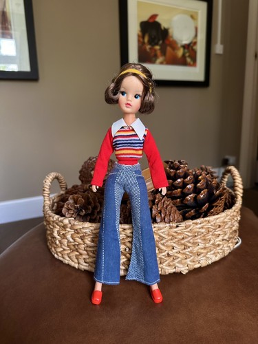 Sindy doll wearing jumper - sindy, l