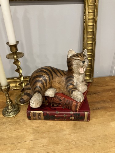 Vintage hand carved wood tabby - vintage,
