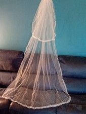 Ivory veil 2 tier chapel