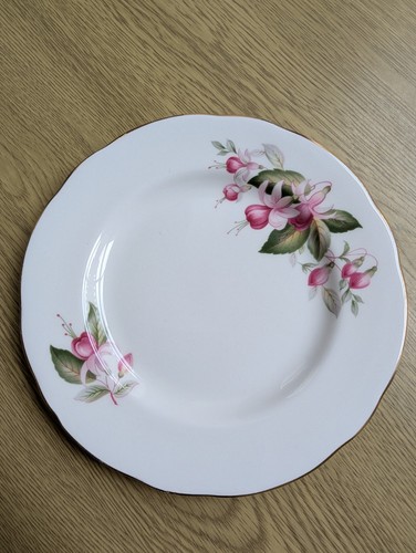 Duchess fuchsia bone china - fuchsia,