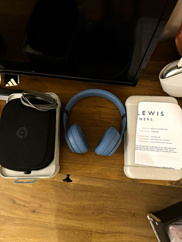 Beats dre solo - by,