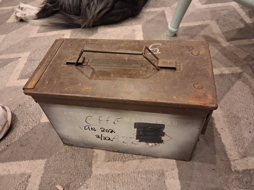 Army ammo box - ,