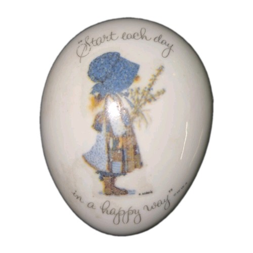 Vin holly hobbie egg - holly, trinket
