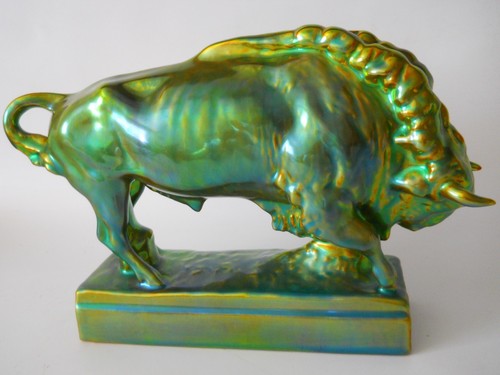 Zsolnay eosin bison iridescent - eosin,