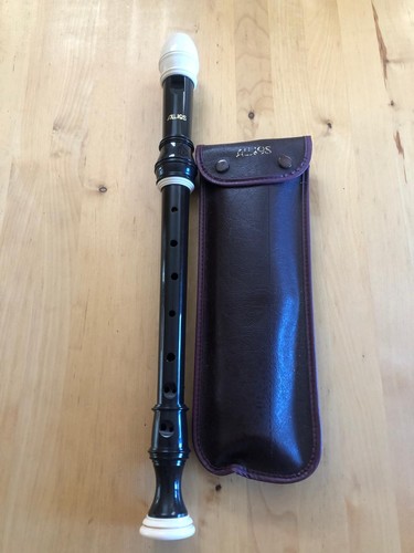 Aulos treble recorder with - treble,