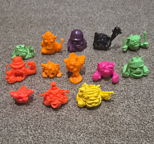 Vintage monster mini - monster, figurines